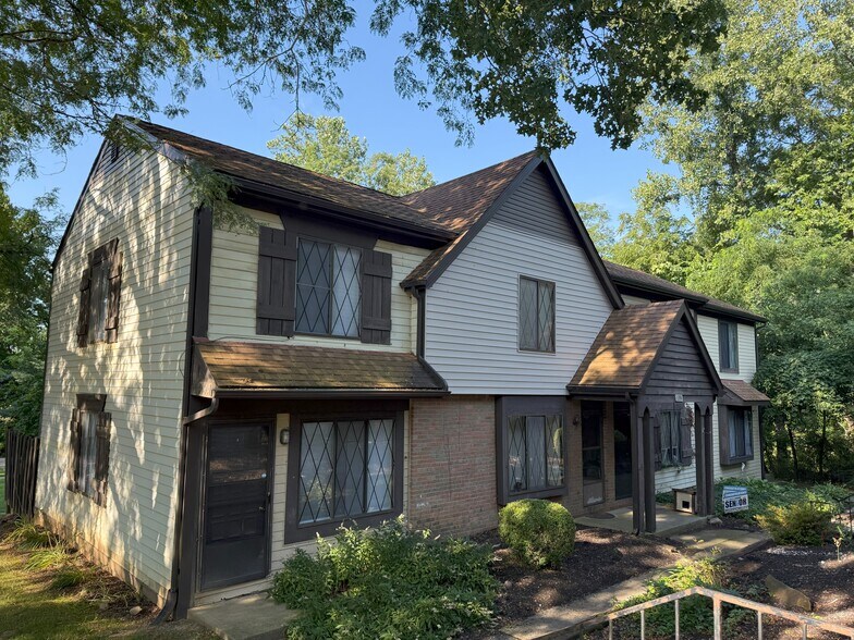 More Photos Of 1380 Country Side Dr, Newark Apartments For Sale