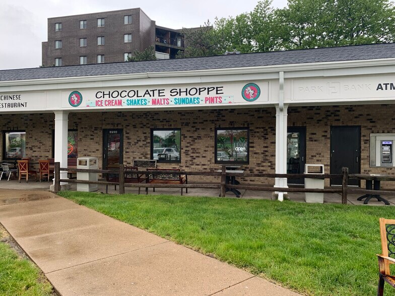 More Photos Of 1702-1740 Fordem Ave, Madison General Retail For Lease