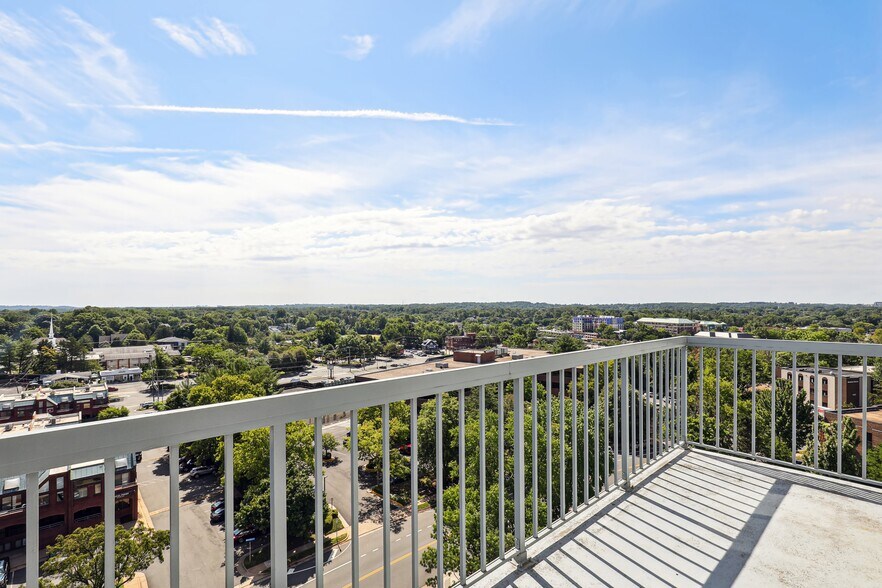 More Photos Of 1350 Beverly Rd, McLean Apartments For Lease