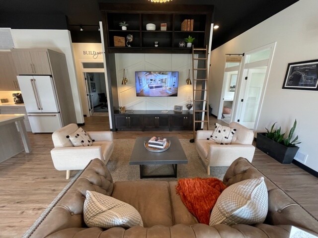 More Photos Of 6113 Rome Cir NW, Rochester Office For Sale