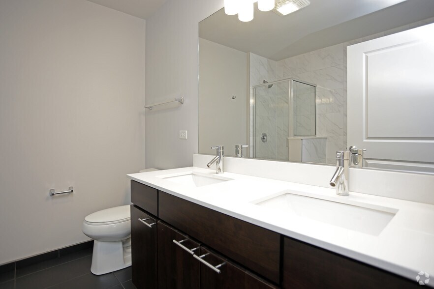 More Photos Of 1720 Central St, Evanston Apartments For Lease