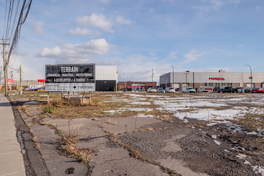 Primary Photo Of Ch De La Côte-de-Liesse, Montréal Land For Sale