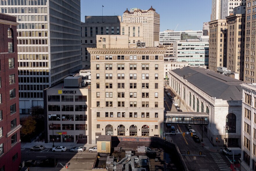 More Photos Of 220 W Congress St, Detroit Office For Lease