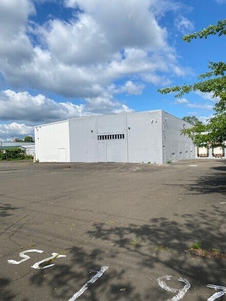 More Photos Of 145 Hamilton St, New Haven Manufacturing For Sale