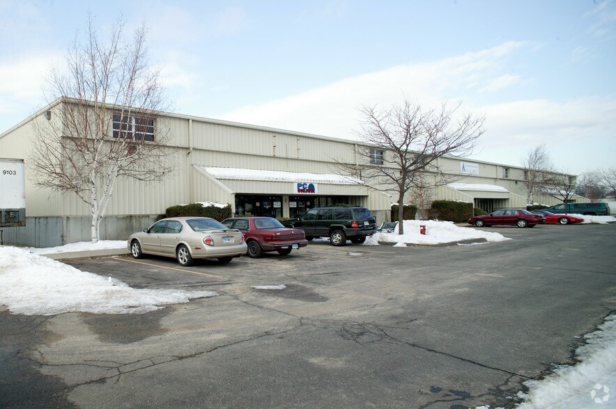 More Photos Of 20 Utopia Rd, Manchester Showroom For Lease