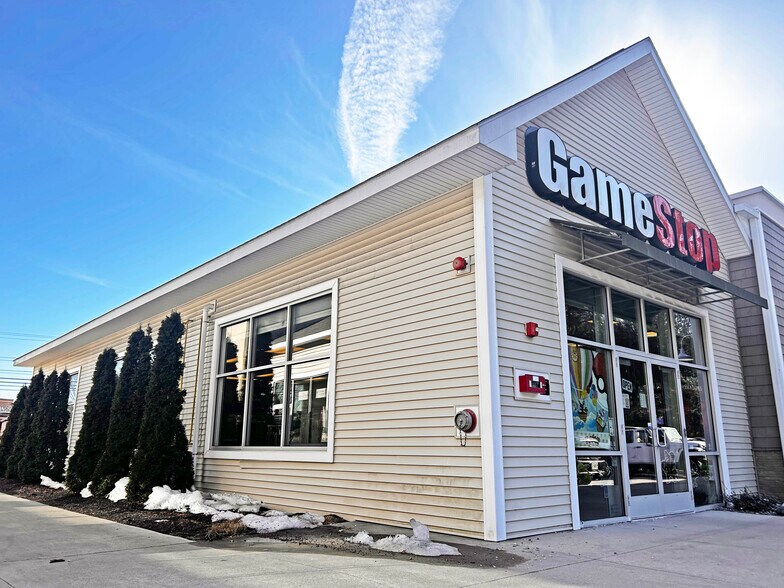 More Photos Of 574 Alfred St, Biddeford Unknown For Lease