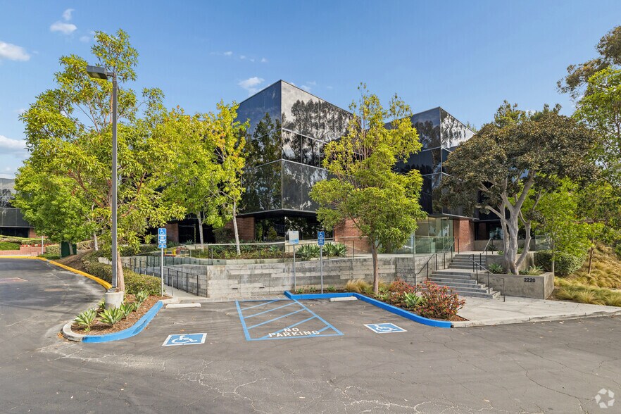 More Photos Of 2220 N University Dr, Newport Beach Office For Lease