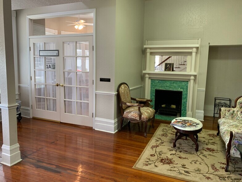 More Photos Of 725 E Silver Springs Blvd, Ocala Loft Creative Space For Sale