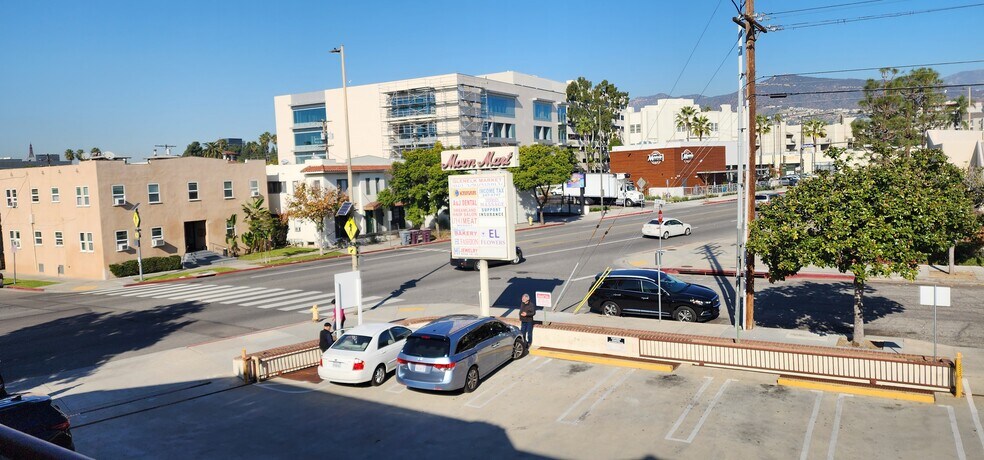 Primary Photo Of 400 S Glendale Ave, Glendale Unknown For Lease