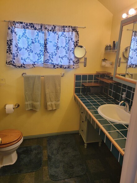 More Photos Of 609 E 1st Ave, Odessa Hospitality For Sale