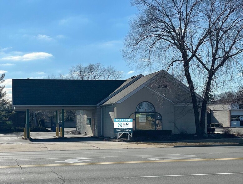 Primary Photo Of 3635 West Rd, Trenton Bank For Sale