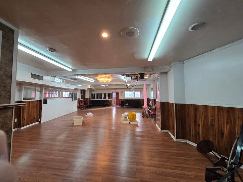 More Photos Of 8219 Queens Blvd, Elmhurst General Retail For Sale