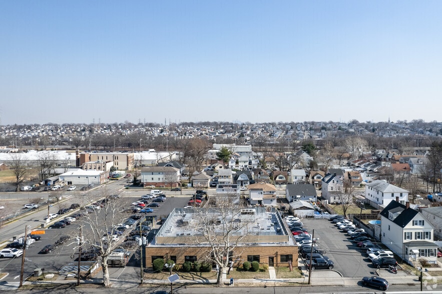 More Photos Of 500 Cortlandt St, Belleville Restaurant For Lease