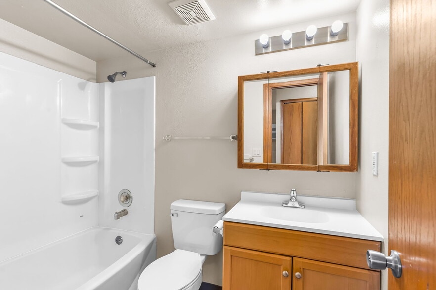 More Photos Of 2101 N Queens Ave, Pueblo Apartments For Sale