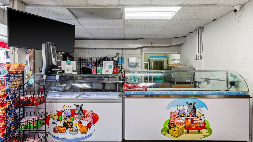 More Photos Of 1201 Main St, Thompson Falls Service Station For Sale