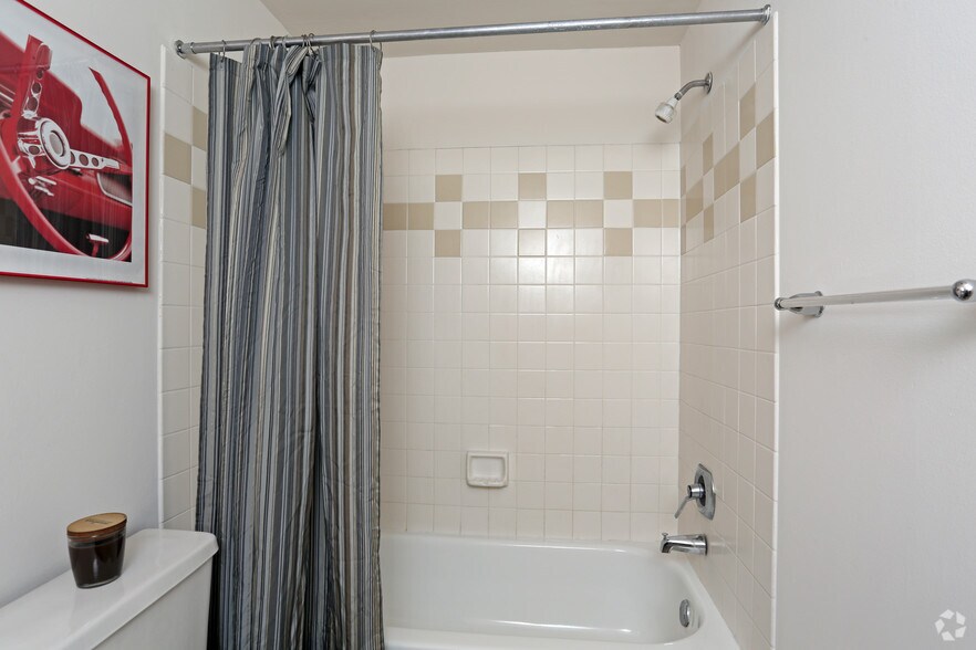 More Photos Of 4312 Main St, Philadelphia Apartments For Lease