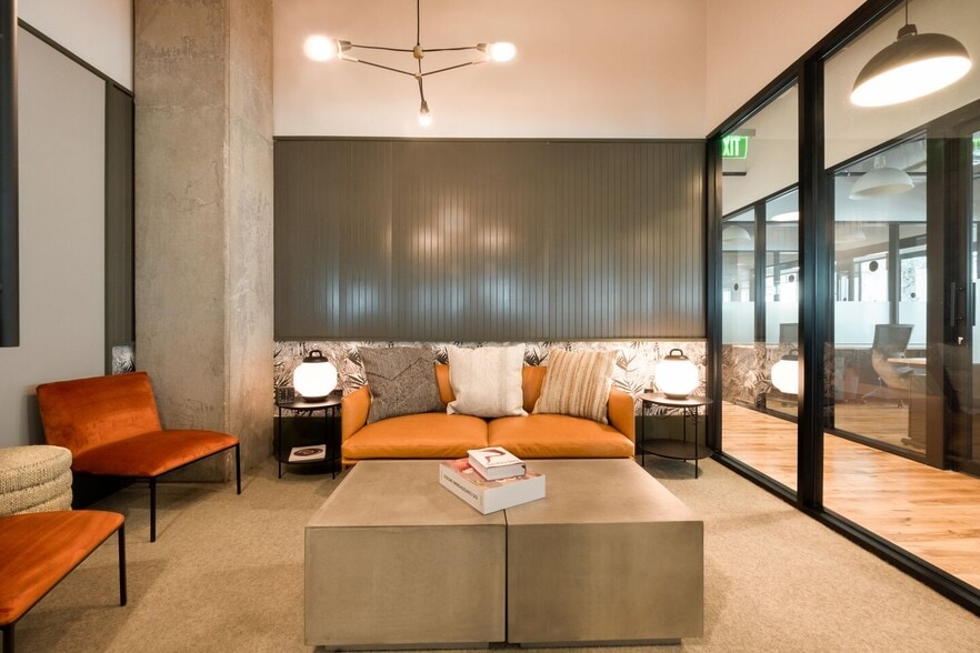 More Photos Of 5049 Edwards Ranch Rd, Fort Worth Coworking Space