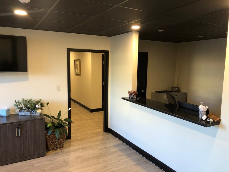 More Photos Of 160 Charlois Blvd, Winston-Salem Medical For Sale