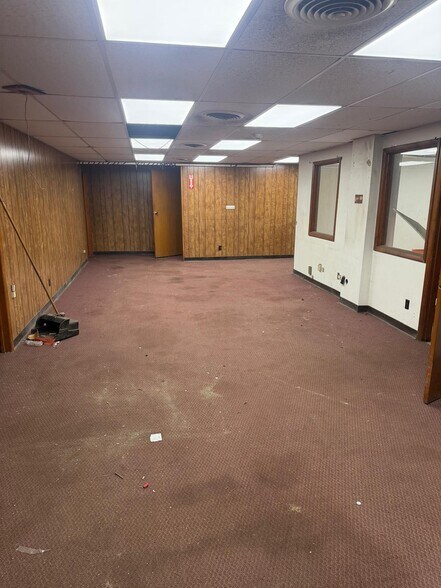 More Photos Of 1791 Fillmore Ave, Buffalo Distribution For Lease
