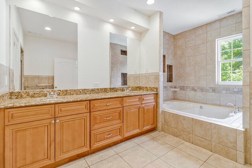 More Photos Of 10811 Electric Ave, Lanham Specialty For Sale