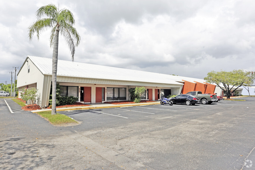 Primary Photo Of 5734 Corporation Cir, Fort Myers Service For Lease