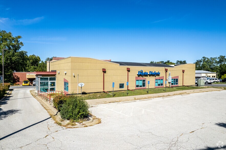 More Photos Of 501 Oak St, Leavenworth Medical For Lease