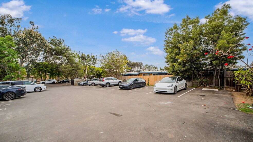 More Photos Of 7425 Waite Dr, La Mesa Apartments For Sale