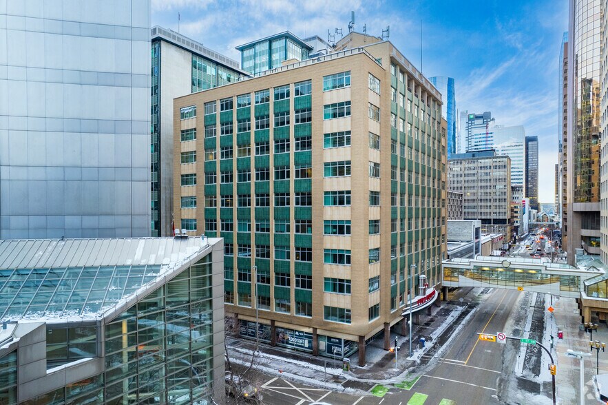 More Photos Of 736 8 Av SW, Calgary Apartments For Lease