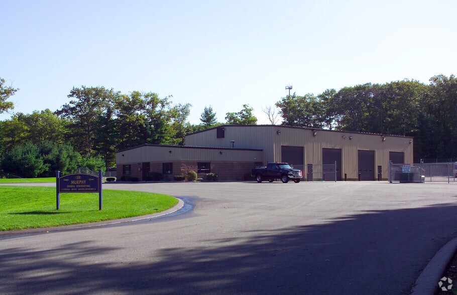 More Photos Of 25 E Belcher Rd, Foxborough Warehouse For Lease