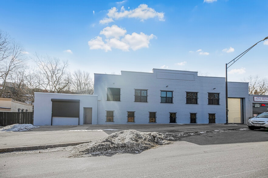 Primary Photo Of 284 Nepperhan Ave, Yonkers Warehouse For Lease