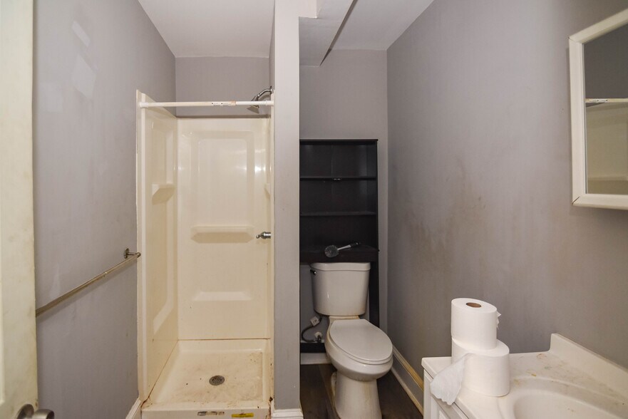 More Photos Of 128 S Philadelphia Blvd, Aberdeen Apartments For Sale