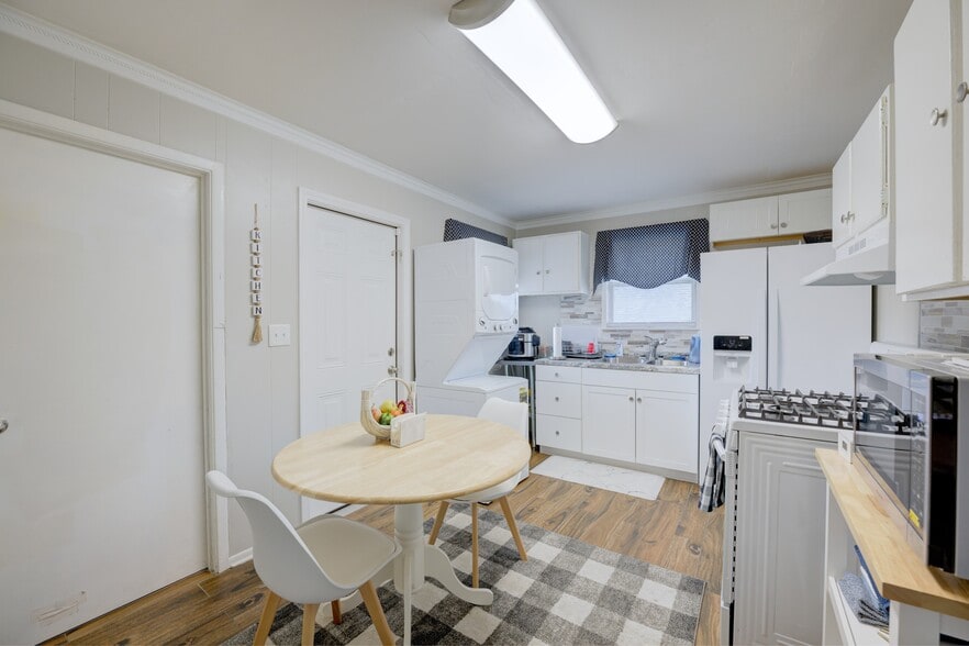 More Photos Of 2126 Chestnut St, Columbia Schools For Sale