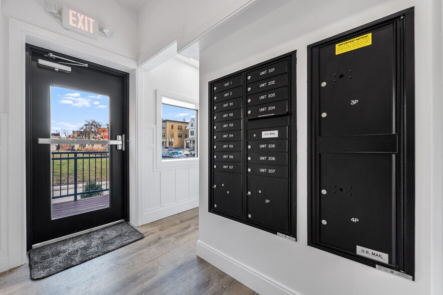 More Photos Of 536 Broadway, Everett Apartments For Sale