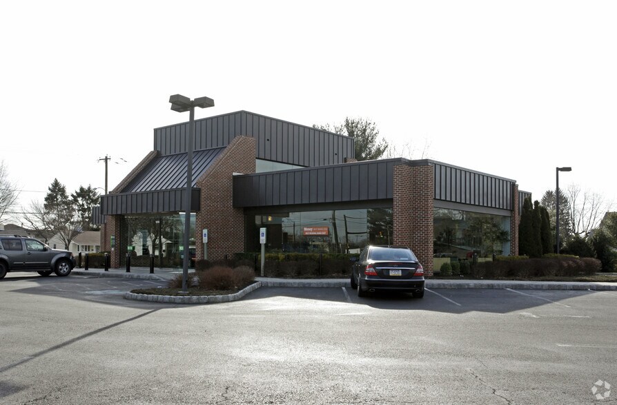 More Photos Of 9996 Haldeman Ave, Philadelphia Bank For Sale