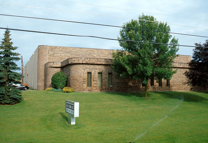 More Photos Of 25715-25737 Meadowbrook Rd, Novi Warehouse For Sale