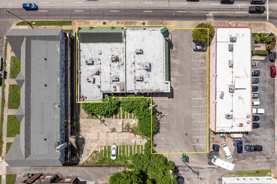 More Photos Of 1726 Poplar Ave, Memphis Medical For Sale