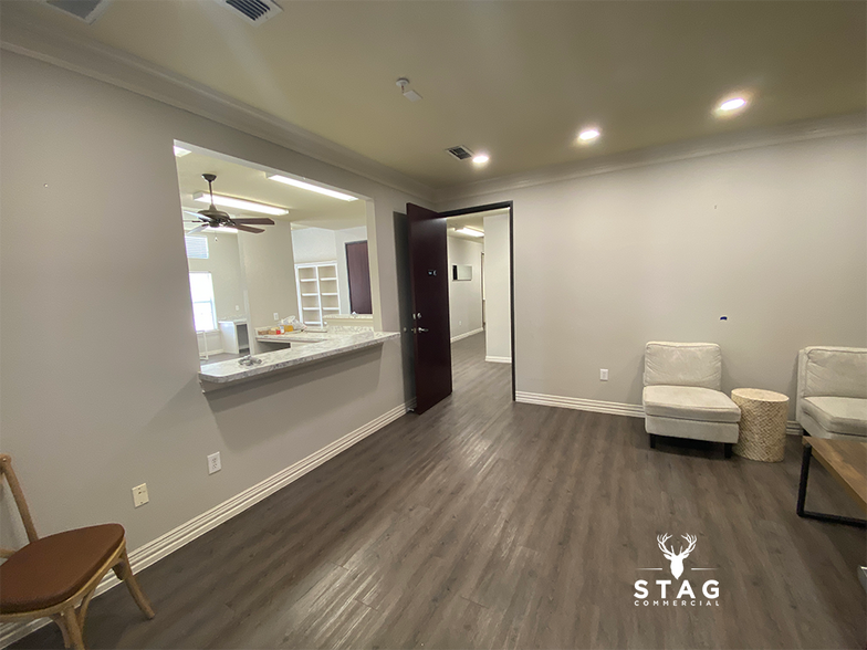 More Photos Of 3327 Colorado Blvd, Denton Medical For Lease