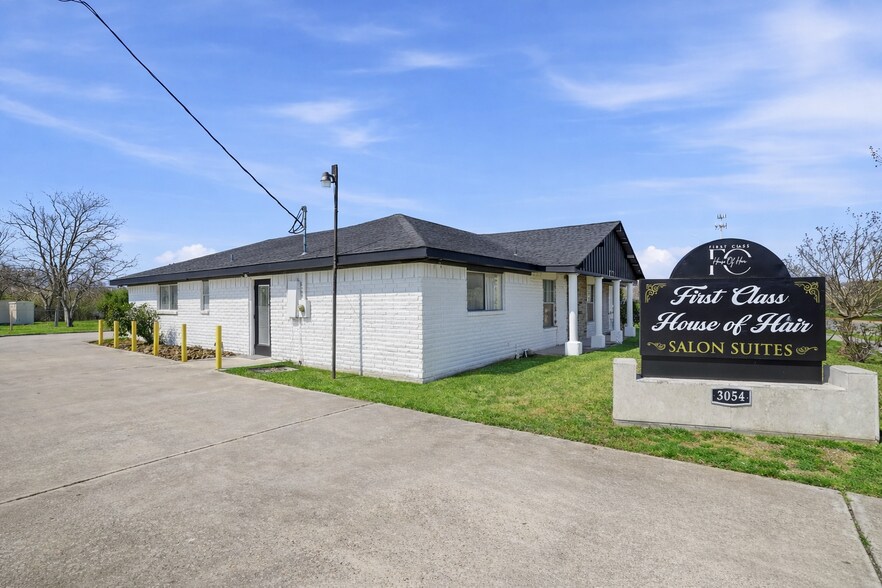 More Photos Of 3054 Cullen Pky, Pearland Freestanding For Lease