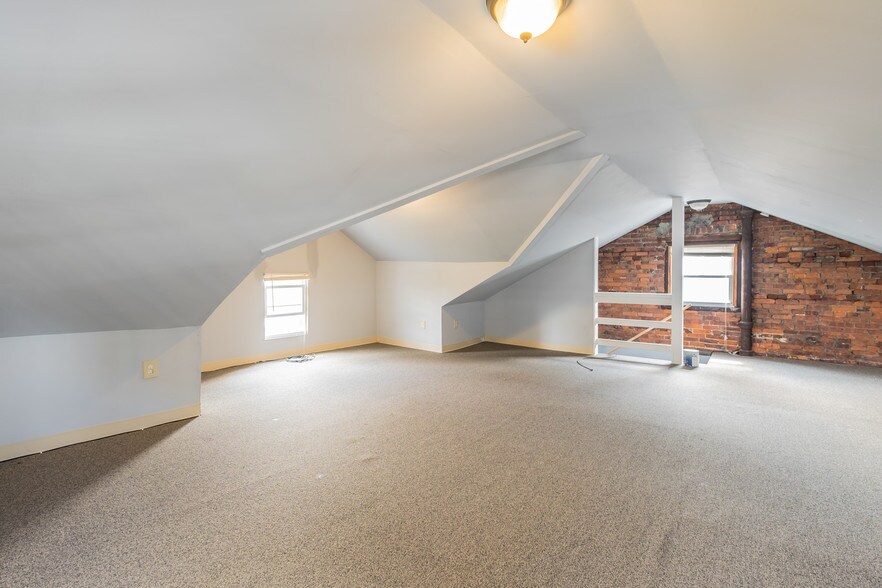 More Photos Of 214 Fayette St, Conshohocken Office Residential For Lease