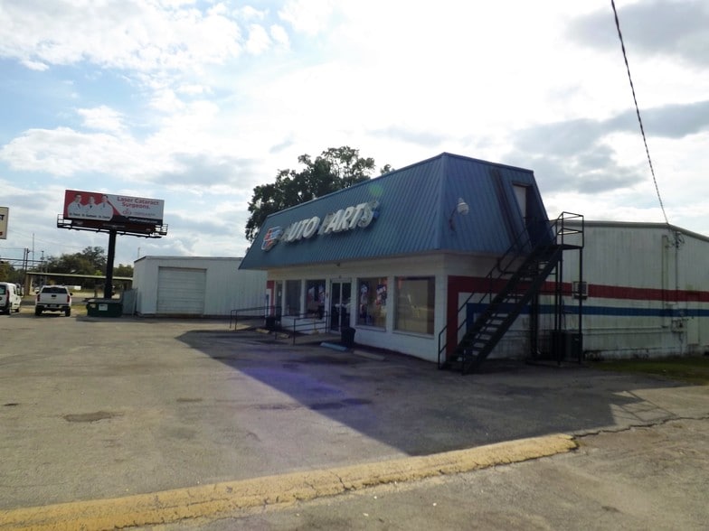 429 S Main St  