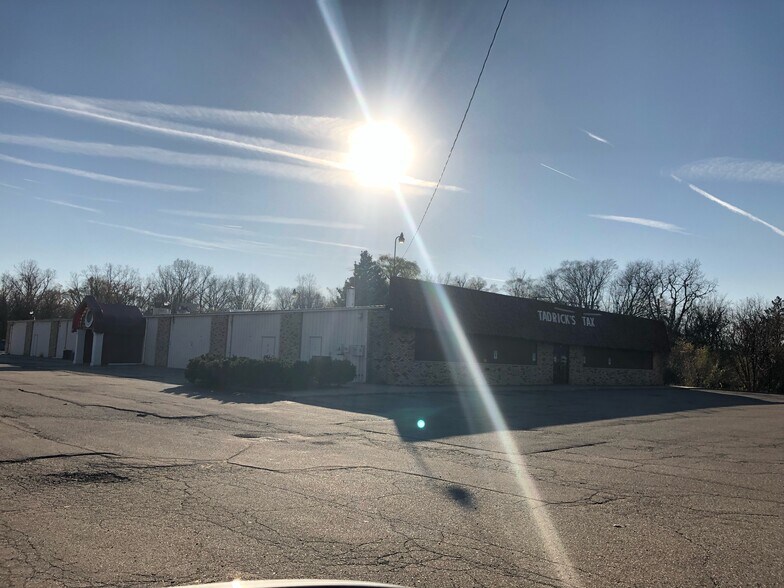 More Photos Of 1110 E Bristol Rd, Burton Medical For Lease