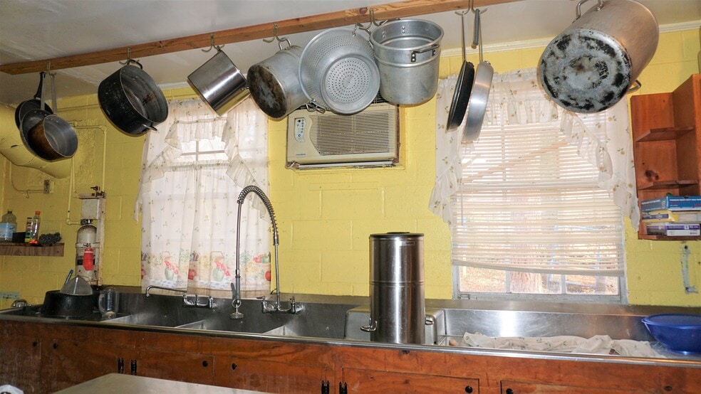 More Photos Of 2589 Tilson Rd, Decatur Religious Facility For Lease