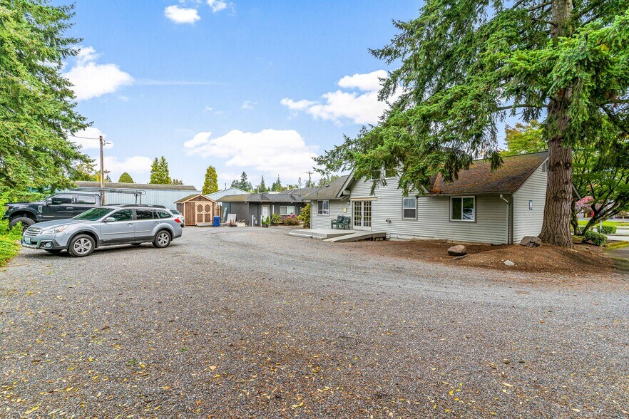 More Photos Of 712 Avenue D, Snohomish Storefront Retail Office For Sale