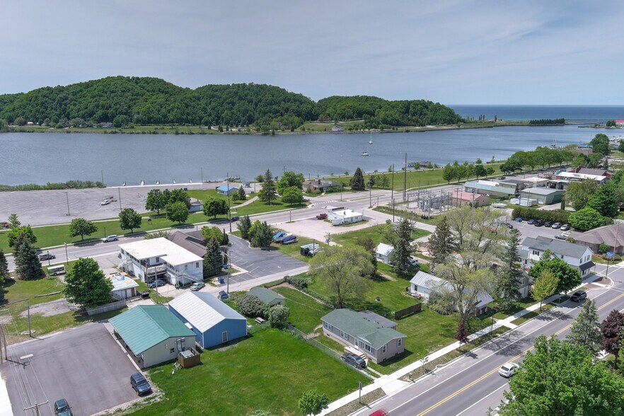 More Photos Of 903-905 Main St, Frankfort Land For Sale