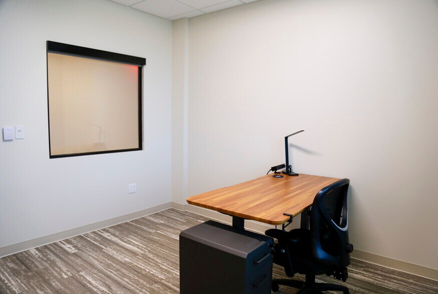 More Photos Of 4324 Mapleshade Ln, Plano Coworking Space