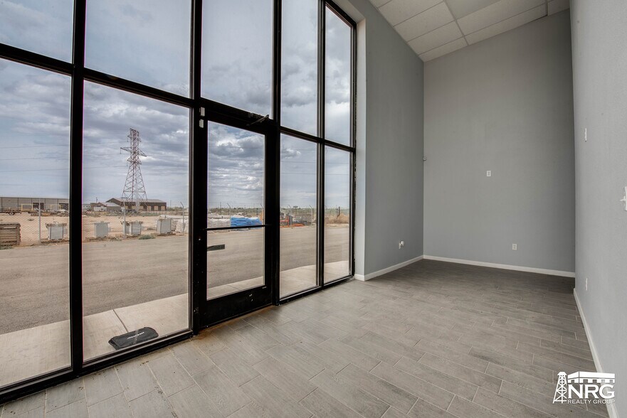 More Photos Of 1881 S Redline Ave, Odessa Warehouse For Sale