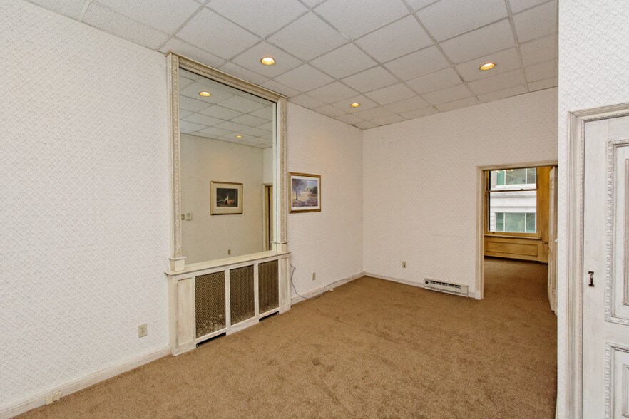 More Photos Of 600 Broadway, Albany Office For Sale