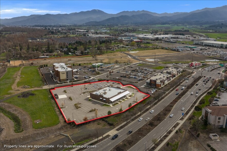 More Photos Of 1445 Center Dr, Medford Restaurant For Lease