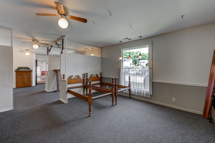 More Photos Of 9430 Main Ave, Cincinnati General Retail For Sale