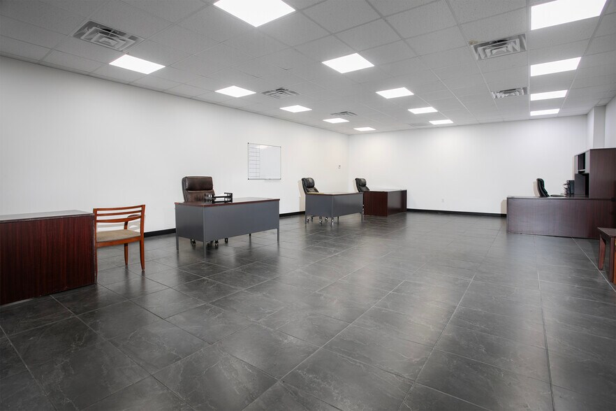 More Photos Of 2302 Neiman Marcus Pky, Longview Industrial For Sale